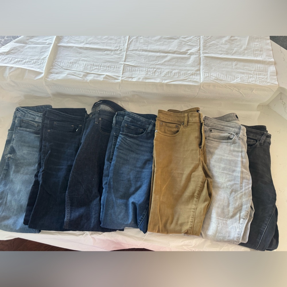 Lot of 7 Express Jeans
